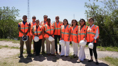 Puerto Dock Sud recibe a la Embajada de Ecuador