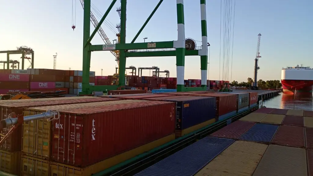 Puerto de Posadas duplica su capacidad exportadora con la llegada de nuevas barcazas de MSC