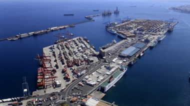 Puerto de Huelva optimiza su conexión marítima con Canarias mediante nuevo servicio