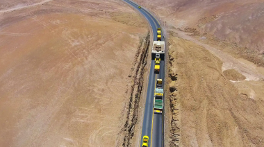 Operativo de transporte de equipos sobredimensionados hacia yacimiento Rincón de Aranda