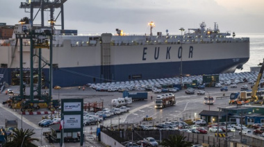 DP World San Antonio alcanza récord en descarga de vehículos