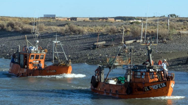 Principio de acuerdo para la flota artesanal de Chubut tras conflicto por la dotación