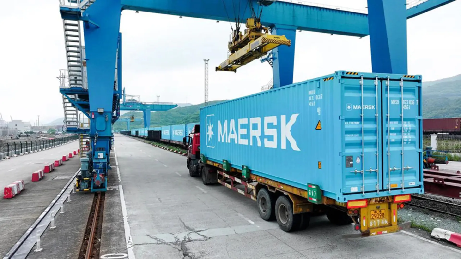 Maersk ajusta su esquema tarifario para el transporte terrestre de importaciones en 2026
