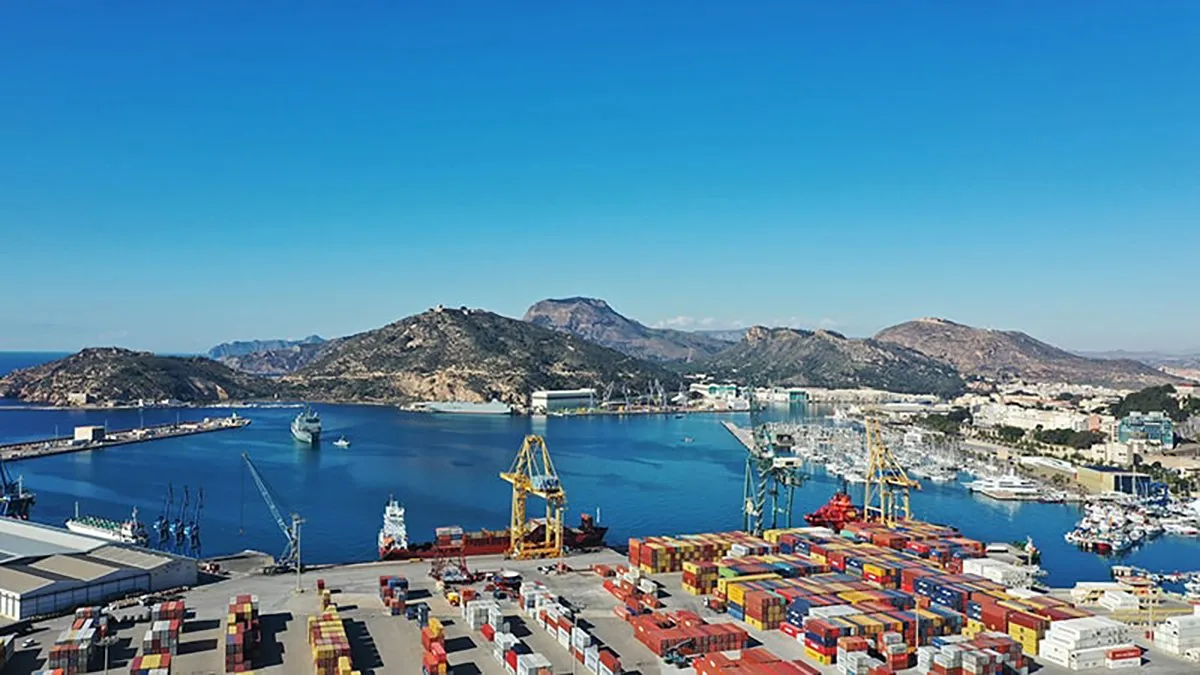 Puerto de Cartagena invierte 750.000 euros en la renovación LED de sus terminales