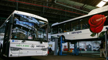 Comienzan a circular los primeros colectivos a GNC en la Ciudad de Buenos Aires