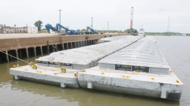 Puerto de Paysandú inicia la descarga masiva de 12.650 toneladas de azúcar crudo
