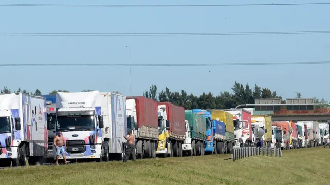 Récord productivo de maíz: advierten por un posible colapso logístico en las terminales portuarias