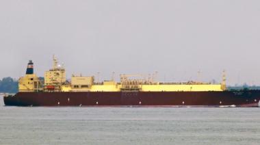 Desafío a las sanciones: Un buque de bandera panameña completó una carga de GNL en una terminal rusa restringida