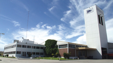 Incendio en Conarpesa: bomberos controlaron las llamas en Puerto Madryn