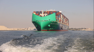 Canal de Suez: los tránsitos continúan 60 % por debajo de 2023 pese al cese de ataques huthi