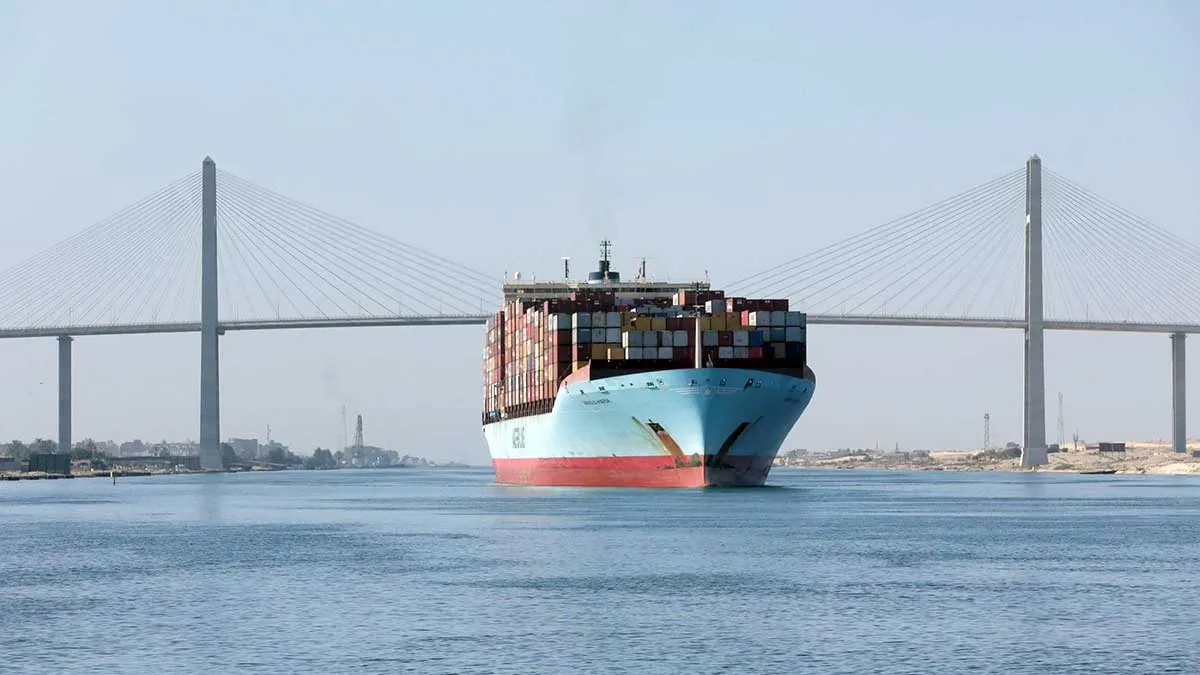 Maersk concreta una nueva navegación por el Canal de Suez con el buque Maersk Denver