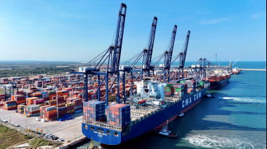 Hutchison Ports ICAVE recibe al buque de mayor eslora en la historia del Puerto de Veracruz