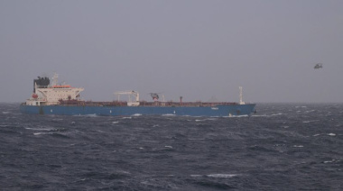 Francia incautó en el Mediterráneo un petrolero con crudo ártico ruso vinculado a la "flota fantasma"