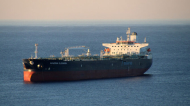 Se reanudan envíos de crudo venezolano con una primera operación comercial de Trafigura