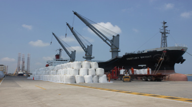 La Comisión Europea propone suspender la importación de azúcar libre de aranceles