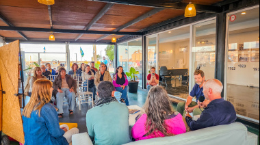 "Biblioteca de bolsillo sobre ruedas" llegó al C.I.P