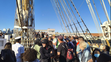 La fragata ARA “Libertad” cerró su paso por Mar del Plata tras recibir a unas 50.000 personas
