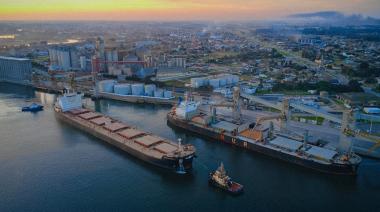 Puerto Quequén consolida su movimiento portuario con nuevos embarques y fertilizantes en agenda
