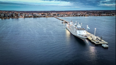 El crucero Silver Whisper concretó su última recalada de la temporada en Chubut