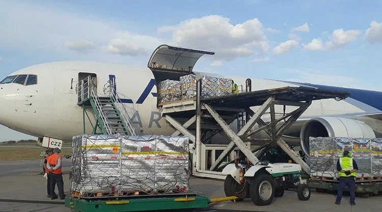 La carga aérea refuerza su papel en las cadenas de suministro ante la incertidumbre global