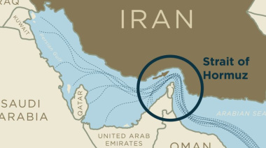 Reportes indican que Irán habría establecido un corredor controlado para buques en el Estrecho de Ormuz