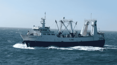 Argentina aplica una multa a un buque extranjero por pesca ilegal detectada en la ZEEA