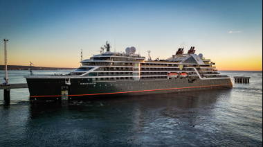 Puerto Madryn recibió al crucero Seabourn Venture en una nueva escala de la temporada