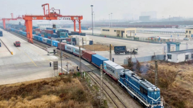 Nuevo tren Wuhan–Bakú refuerza el Corredor Medio ante crisis en Ormuz