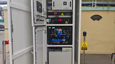 Puerto de Qingdao incorpora sistema UPS con hidrógeno sólido para operaciones críticas