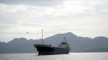 Estados Unidos inició el bloqueo total de los puertos iraníes en el estrecho de Ormuz