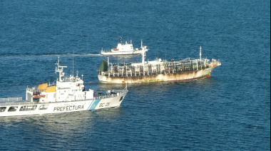 Argentina y Chile acuerdan agenda conjunta contra la pesca ilegal con foco en calamar, krill y recursos antárticos