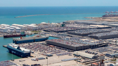 El Port de Barcelona creció un 4,2% en el primer trimestre impulsado por los líquidos a granel y el tráfico de pasajeros
