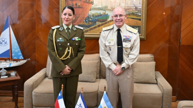 El Prefecto Nacional Naval recibió a representantes de Chile y Perú para fortalecer la cooperación marítima regional