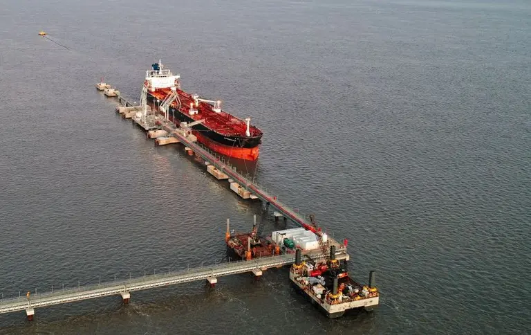 La terminal Otamerica en Puerto Rosales alcanzó un récord histórico con un embarque de 900.000 barriles de crudo de Vaca Muerta