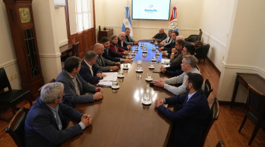 Competitividad, inversiones y transparencia: Provincia avanza en la licitación para la concesión de la terminal de contenedores en la capital provincial