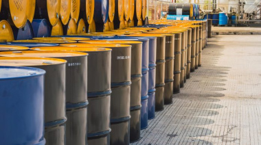 El Brent superó los US$ 110 por barril tras el rechazo de Trump a la propuesta iraní y con el tráfico marítimo por Ormuz reducido un 95%