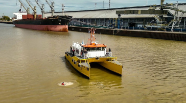 Taller de rescate "Hombre al Agua" en el Puerto La Plata: prácticas de reanimación y tecnología de rescate tres veces más rápida que un socorrista