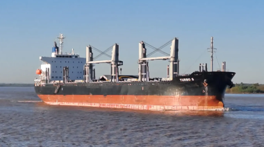 El buque Turbo S llegó a Timbúes para cargar 32.000 toneladas de maíz argentino en el segundo embarque de COFCO