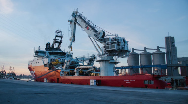 La operatoria del dia en Puerto Quequén: Las anclas