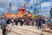 La industria naval marplatense celebró la primera botadura tras la crisis legal de la pesca