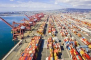 La guerra comercial paraliza al mayor puerto de Estados Unidos