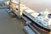 Complejo Portuario General Lagos Incorpora la Primera Grúa Liebherr FCC 310 en Sudamérica