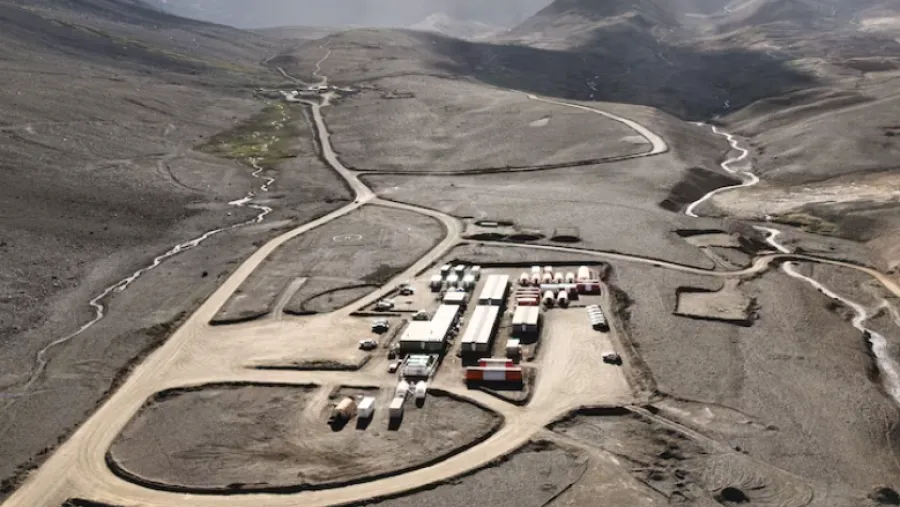 El gobierno impulsa cambios en la Ley de Glaciares para destrabar la explotación de cobre en los Andes