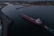 Puerto Quequén protagoniza un hito histórico: comenzó el primer embarque de trigo argentino con destino a China