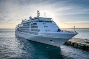 El crucero Silver Whisper arribó a Puerto Madryn en el inicio de su itinerario estacional