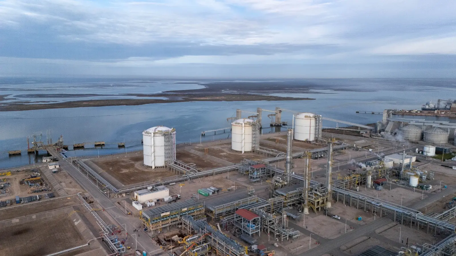 Río Negro proyecta la mayor planta fraccionadora del país para procesar 15.000 toneladas diarias de líquidos de Vaca Muerta