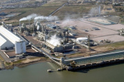 Pampa Energía busca financiamiento por hasta US$ 1.500 millones para una planta de urea en Bahía Blanca