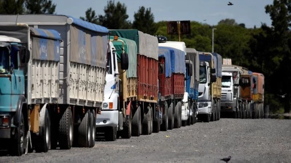 Los costos del transporte de cargas subieron 2,42% en abril y acumulan 17,8% en el año